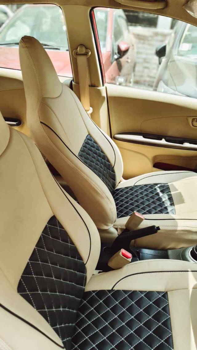 https://images10.gaadi.com/usedcar_image/4520162/original/64f70ca93dc16b8cdff9fa004124e51a.jpg?imwidth=6401