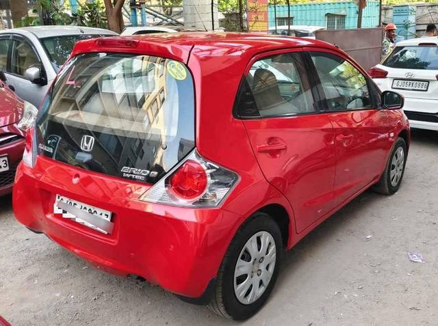 https://images10.gaadi.com/usedcar_image/4520162/original/processed_6e7f1954a54c6b754c35f9f895e941f1.jpg?imwidth=6402