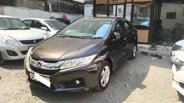 https://images10.gaadi.com/usedcar_image/4520169/original/processed_07e5669ac7bafff9e979496ebe758ead.jpg?imwidth=6401