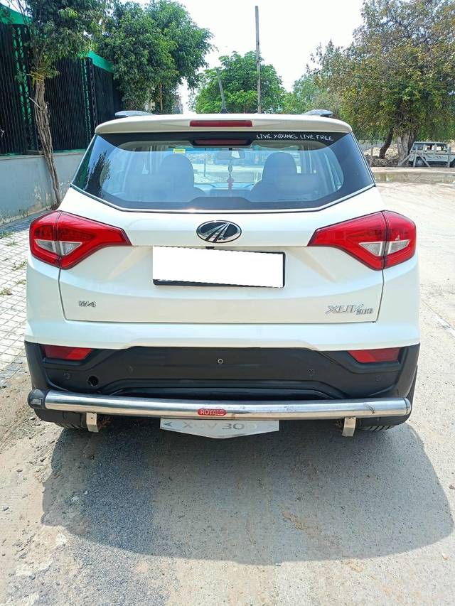 https://images10.gaadi.com/usedcar_image/4520171/original/processed_15fc35323ea88554691cdb4ad90a2a14.jpg?imwidth=6402