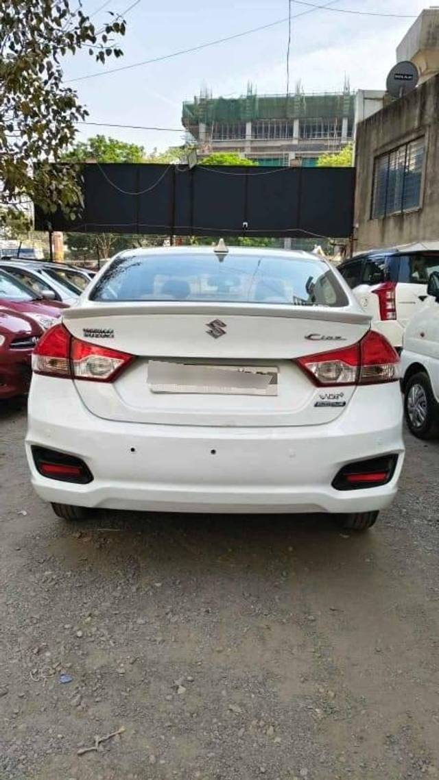 https://images10.gaadi.com/usedcar_image/4520173/original/processed_828e6281fbdb7e60710aa3ce921ca155.jpg?imwidth=6401