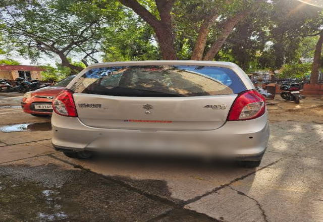https://images10.gaadi.com/usedcar_image/4520174/original/5e8a2223-d800-438a-8219-7b6d95068d54.?imwidth=6401