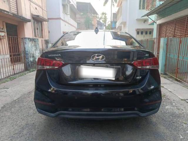 https://images10.gaadi.com/usedcar_image/4520209/original/processed_c3fa09665db90b4476f1d32ef91e168c.jpg?imwidth=6401