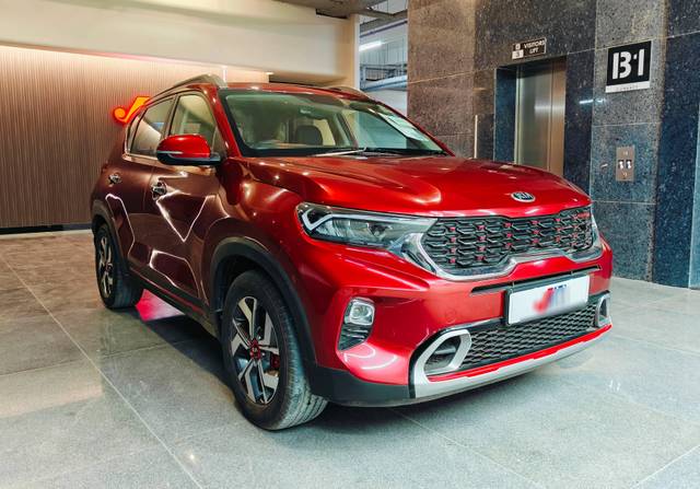 https://images10.gaadi.com/usedcar_image/4520223/original/processed_188360bb3e17e00cbae7df9349c666f0.jpg?imwidth=6400