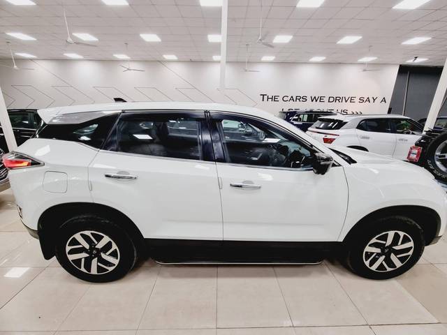 https://images10.gaadi.com/usedcar_image/4520231/original/processed_d90d612f9b0b32aa57de779ee6cc2568.jpg?imwidth=6401
