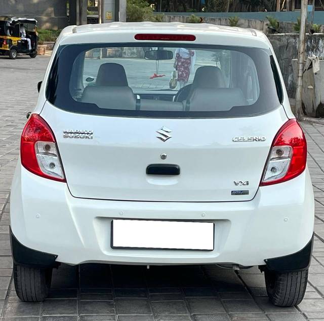 https://images10.gaadi.com/usedcar_image/4520239/original/processed_a3ecb3e63c182a9013f6b17a1c638690.jpeg?imwidth=6402