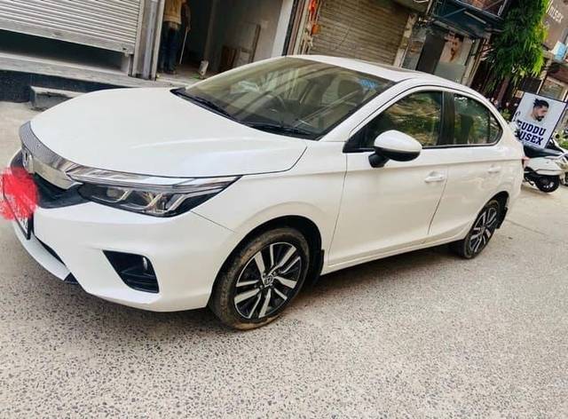https://images10.gaadi.com/usedcar_image/4520245/original/processed_b47d314f3a03c6c9a5861415008b14fb.jpg?imwidth=6400
