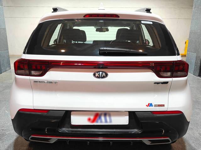 https://images10.gaadi.com/usedcar_image/4520247/original/processed_a5737eb5354afa906b1bd86babd7b306.jpg?imwidth=6402