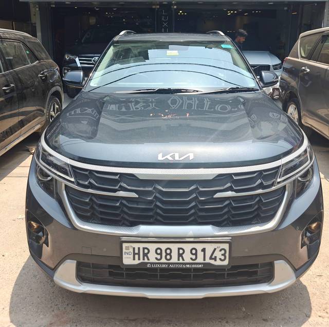 https://images10.gaadi.com/usedcar_image/4520248/original/processed_04faf3e2742c98be347f6f5f610f9288.jpg?imwidth=6400