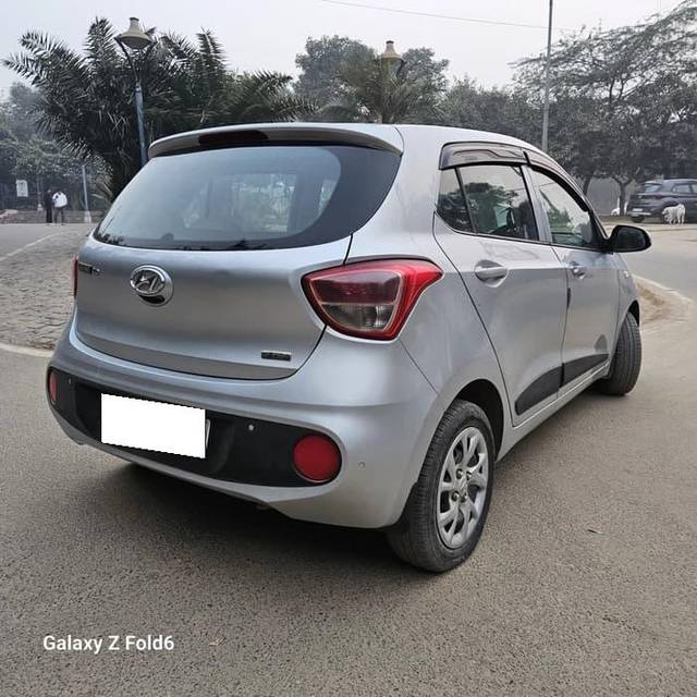 https://images10.gaadi.com/usedcar_image/4520257/original/processed_08150b11c9d25301527e21e8c762f4d1.jpg?imwidth=6402
