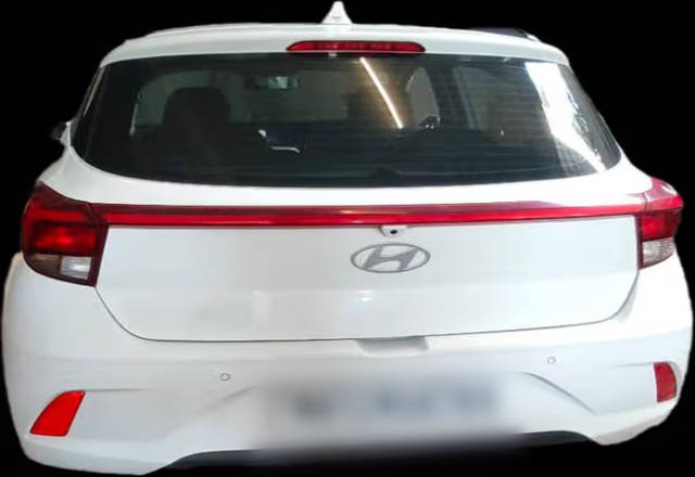 https://images10.gaadi.com/usedcar_image/4520263/original/1383ec1b-fb03-4b02-9045-9ba1e0342a2f.?imwidth=6401
