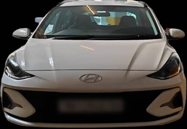 https://images10.gaadi.com/usedcar_image/4520263/original/ce1d9b23-b4d9-48d2-a71d-0cde37b4189b.?imwidth=6400