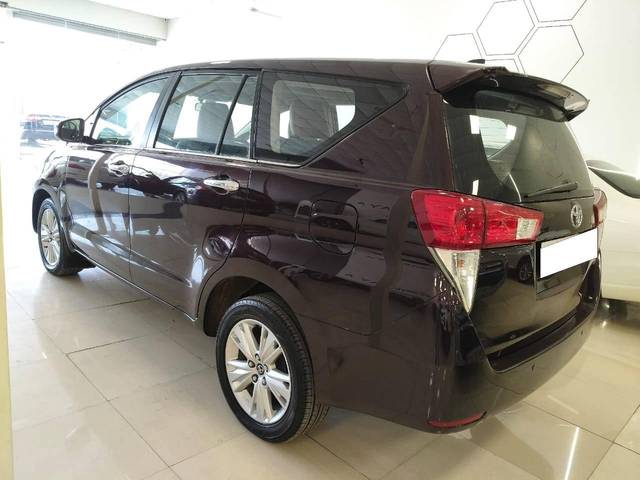 https://images10.gaadi.com/usedcar_image/4520270/original/processed_e6df93818dff1e5e6e6853100355cb75.jpg?imwidth=6401
