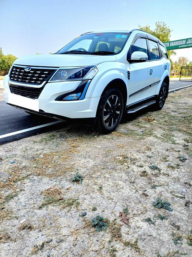 https://images10.gaadi.com/usedcar_image/4520271/original/processed_0c6cf60ac0ca15af3c59d8e4510850ff.jpg?imwidth=6402