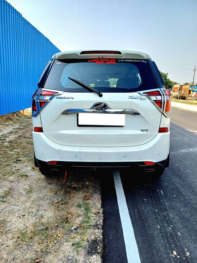 https://images10.gaadi.com/usedcar_image/4520271/original/processed_ee8d50931deb1a5a5ea551faf31c3072.jpg?imwidth=6401