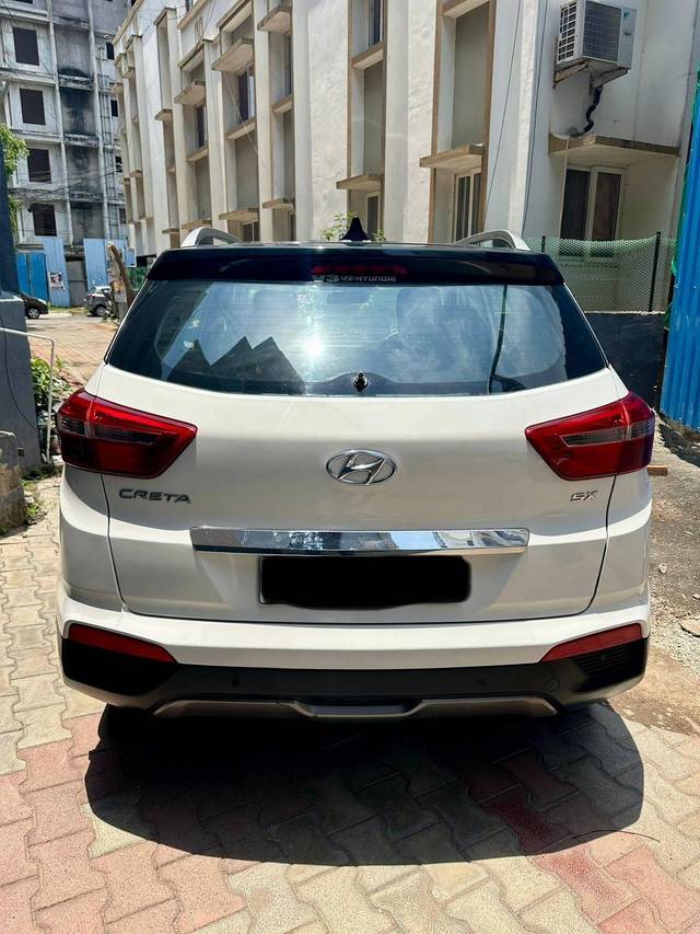 https://images10.gaadi.com/usedcar_image/4520272/original/processed_04591bd88926e7a828e9f47e75f99996.jpg?imwidth=6401