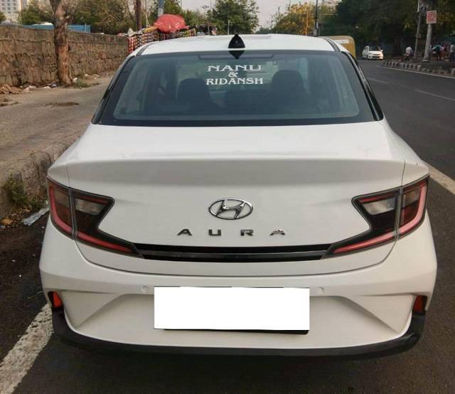 https://images10.gaadi.com/usedcar_image/4520274/original/processed_6c12a0f48e6844eb5ab0c1bc928fc563.jpg?imwidth=6401