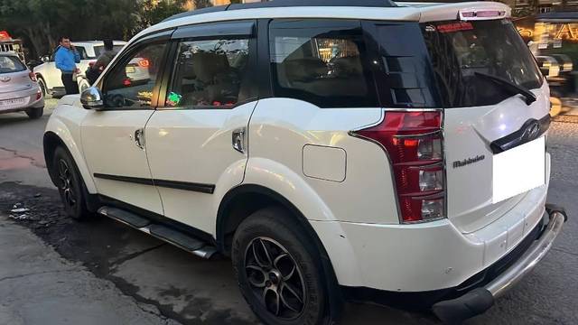 https://images10.gaadi.com/usedcar_image/4520320/original/processed_e08d9aa7-0a01-49ec-8ff6-e0b4bb6f5bfe.jpeg?imwidth=6402