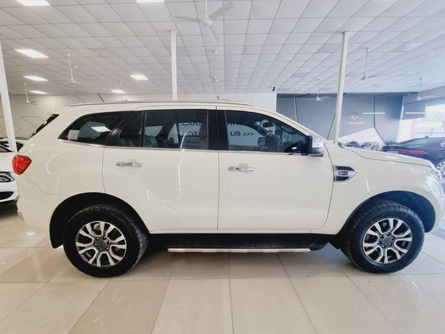 https://images10.gaadi.com/usedcar_image/4520323/original/processed_45f415697f39eb0993f94ccf35b29d2f.jpg?imwidth=6401