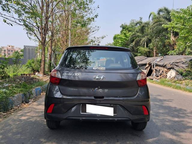 https://images10.gaadi.com/usedcar_image/4520328/original/processed_950fa4ca62827f7857eaf5c67ec26dc0.jpg?imwidth=6402