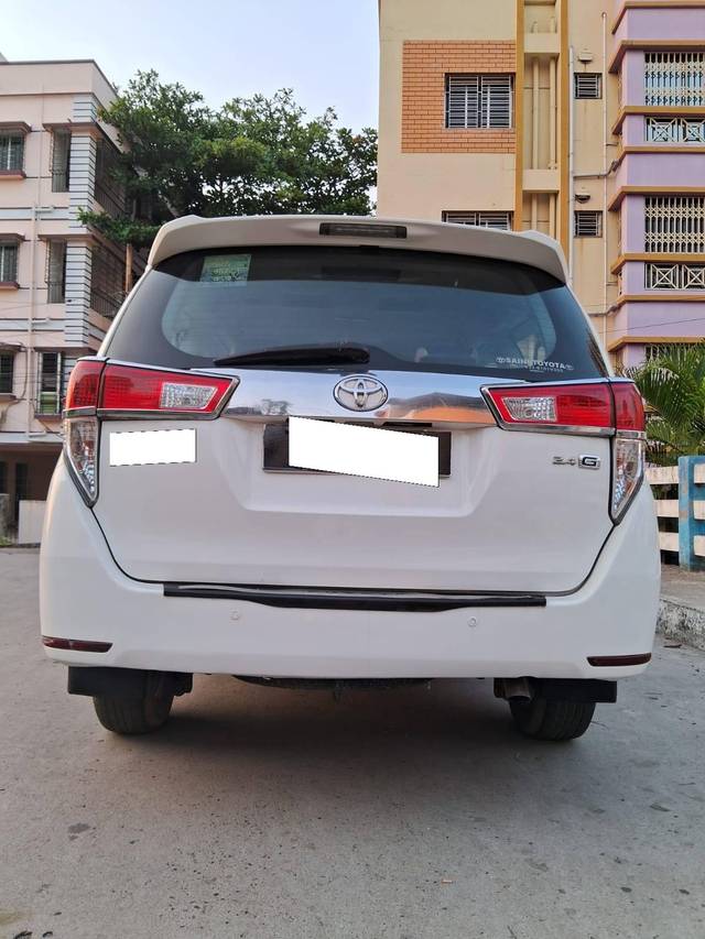 https://images10.gaadi.com/usedcar_image/4520333/original/processed_8fb0764a9ab1250b0f43bf46eee8c35c.jpg?imwidth=6401