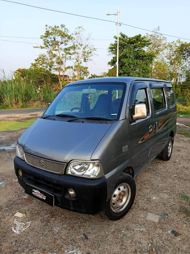 https://images10.gaadi.com/usedcar_image/4520336/original/processed_9f30a25cddda6219c40781a5cb05f7ba.jpg?imwidth=6402