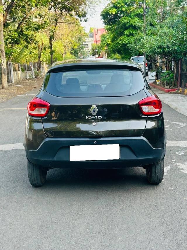 https://images10.gaadi.com/usedcar_image/4520340/original/processed_0bc5e988abdc38c216f4f13a7e9fe391.jpg?imwidth=6402