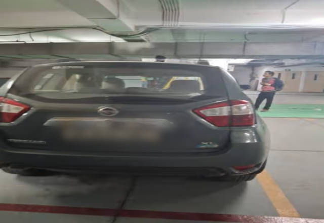 https://images10.gaadi.com/usedcar_image/4520350/original/aa6ad5b0-5d9e-410f-99d2-2e614c076f07.?imwidth=6401