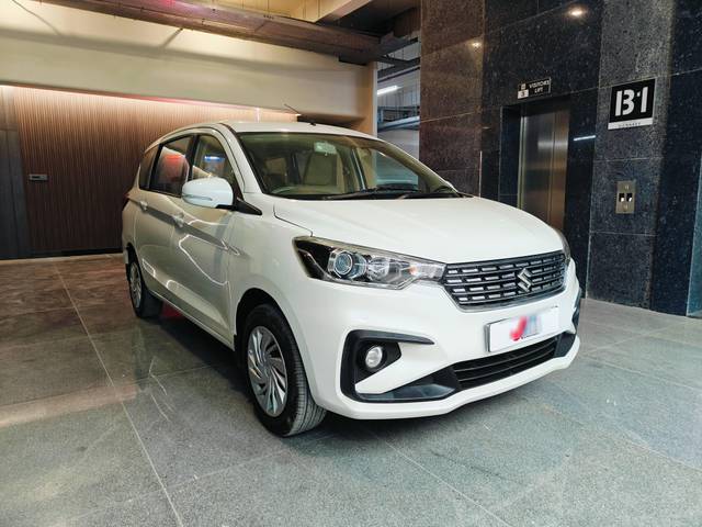 https://images10.gaadi.com/usedcar_image/4520354/original/processed_17f878543a7e27e309799dc5c37fecd7.jpg?imwidth=6400
