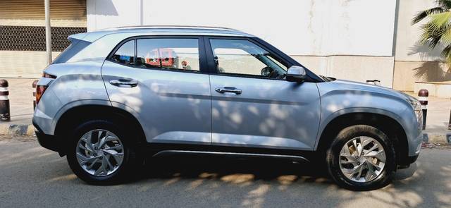 https://images10.gaadi.com/usedcar_image/4520377/original/7958566c1b4ea7b1815dd53773d10a8b.jpg?imwidth=6401