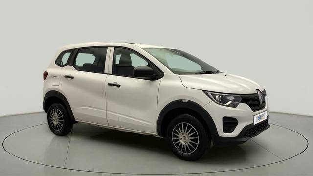 https://images10.gaadi.com/usedcar_image/4520380/original/83bf117ee94963316aa04dff188070ef.jpg?imwidth=6400