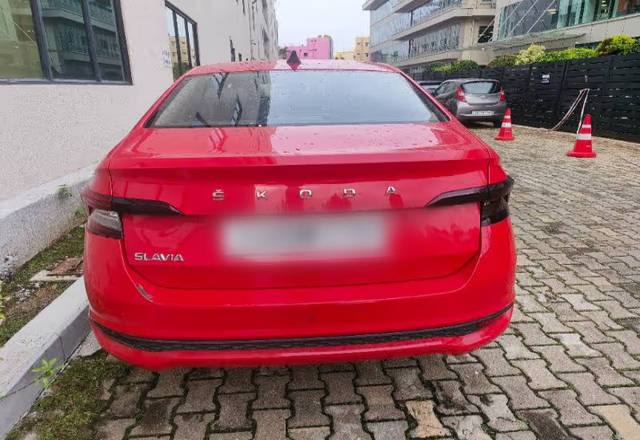 https://images10.gaadi.com/usedcar_image/4520386/original/db25884d-455f-4157-811e-1d28d5f92855.?imwidth=6401