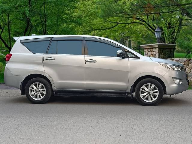 https://images10.gaadi.com/usedcar_image/4520393/original/263db3bdcc882902dc8dff5a1889d16a.jpg?imwidth=6401