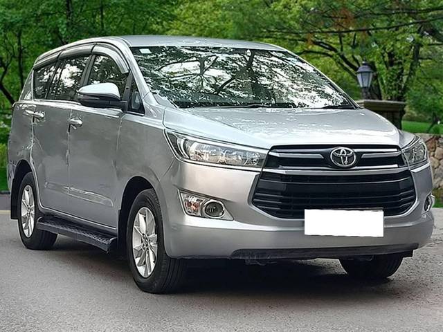 https://images10.gaadi.com/usedcar_image/4520393/original/processed_030a57e399ccc1f53c57732efc253436.jpg?imwidth=6400