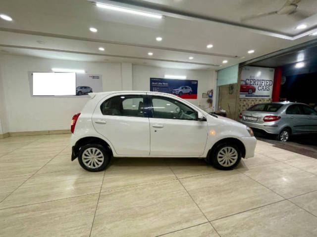 https://images10.gaadi.com/usedcar_image/4520403/original/processed_ec8519f17eee668cdc626dcdcc3534b6.png?imwidth=6401