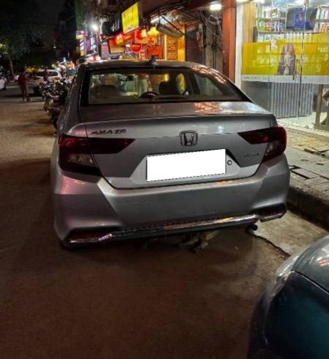 https://images10.gaadi.com/usedcar_image/4520434/original/processed_a0564f57-6dc0-4f1b-8e49-e8b93ac675c5.jpeg?imwidth=6402