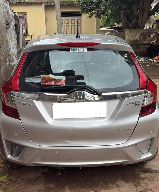 https://images10.gaadi.com/usedcar_image/4520436/original/processed_2cc36ceb-7975-4ea2-ad7f-f05977e555a2.jpg?imwidth=6400