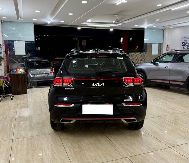https://images10.gaadi.com/usedcar_image/4520457/original/processed_d063b483ad6b6723b38d3396ae4ea236.jpg?imwidth=6402