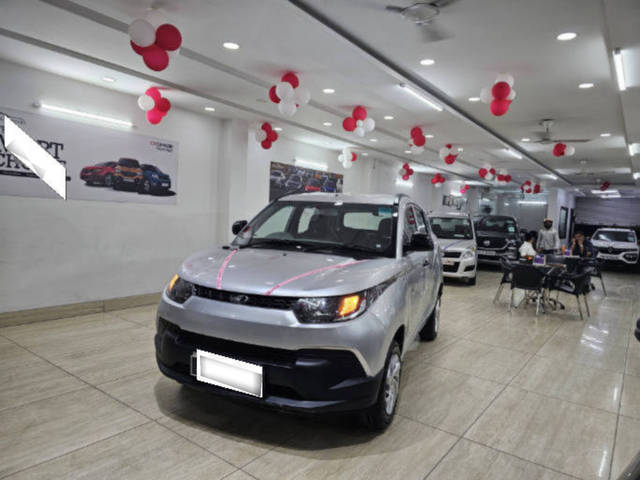 https://images10.gaadi.com/usedcar_image/4520458/original/processed_efcb8bf804280c6b5a9fea0f5c7b7c61.png?imwidth=6402