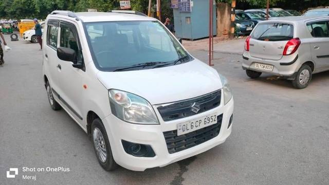 https://images10.gaadi.com/usedcar_image/4520465/original/processed_9bbf2a4a1f8efc1553a9987f7096b90c.jpg?imwidth=6400