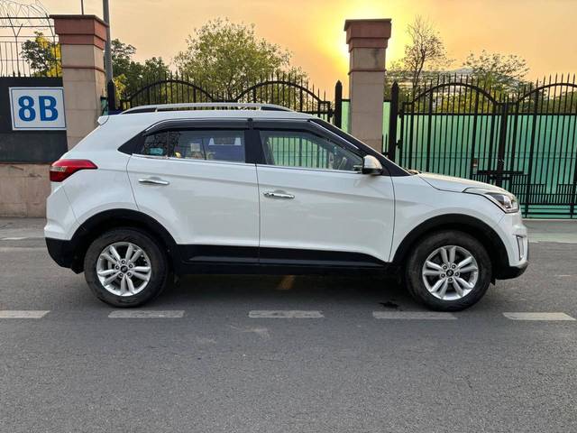 https://images10.gaadi.com/usedcar_image/4520478/original/processed_11c363911a3d54bbd7a53b658f5cf4f3.jpg?imwidth=6401