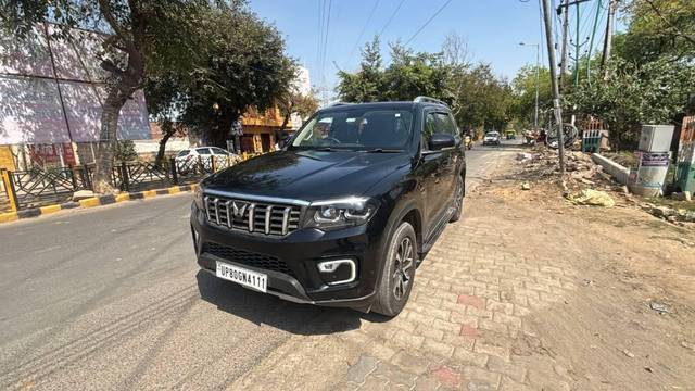 https://images10.gaadi.com/usedcar_image/4520479/original/processed_80276d8f-1fb8-4ec6-bc65-3dcd00d1a637.jpg?imwidth=6400