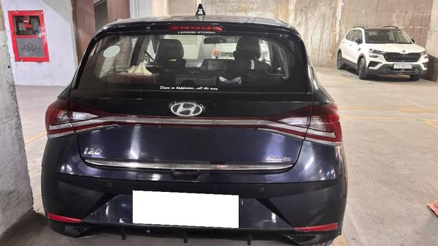 https://images10.gaadi.com/usedcar_image/4520481/original/processed_2dbe3032-efd6-4fec-a46c-f0e67fc24678.jpeg?imwidth=6401