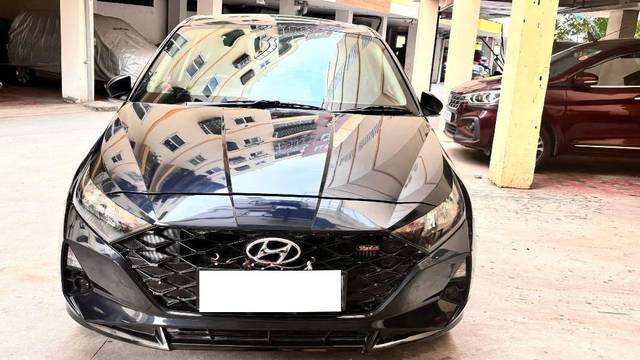 https://images10.gaadi.com/usedcar_image/4520481/original/processed_8637b5f0-e426-4fb5-b3e6-a11110e8886c.jpeg?imwidth=6402