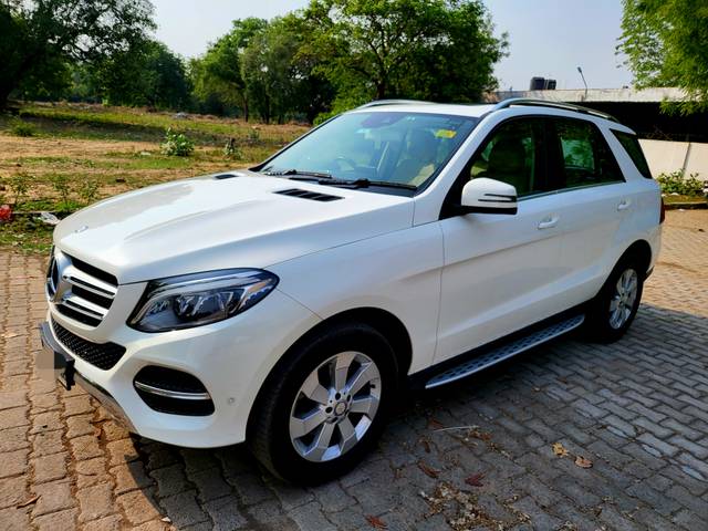 https://images10.gaadi.com/usedcar_image/4520546/original/effebaa8116c4eea9eea2a04f22b59cb.jpg?imwidth=6400