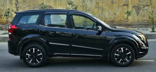 https://images10.gaadi.com/usedcar_image/4520555/original/40551671ac1a66734734df9c596ee407.jpg?imwidth=6401