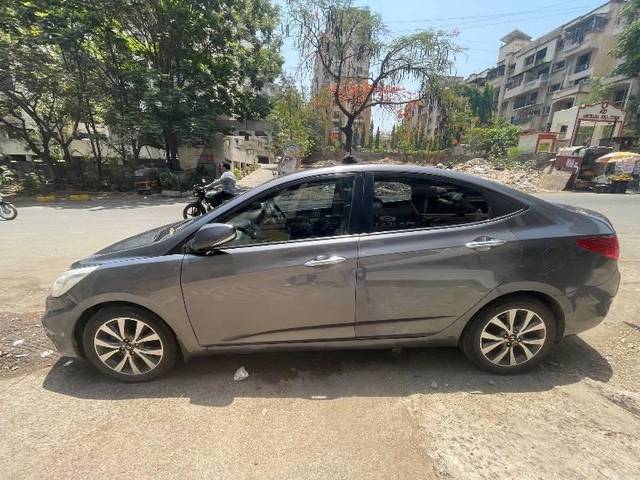 https://images10.gaadi.com/usedcar_image/4520565/original/processed_358bbc53-364d-48f5-953d-29fd4df52ac4.jpeg?imwidth=6402