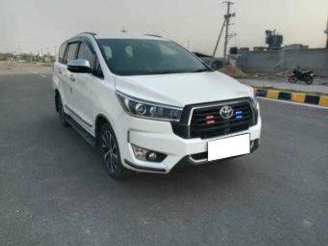 https://images10.gaadi.com/usedcar_image/4520581/original/processed_5d2ee852b7f591f8b75a80eaf0c78505.jpg?imwidth=6400