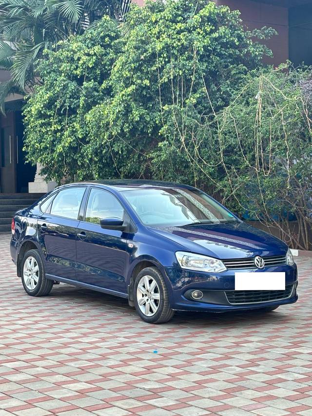 https://images10.gaadi.com/usedcar_image/4520587/original/processed_1a61486296e3d518f5b29e943a2504c8.jpg?imwidth=6400