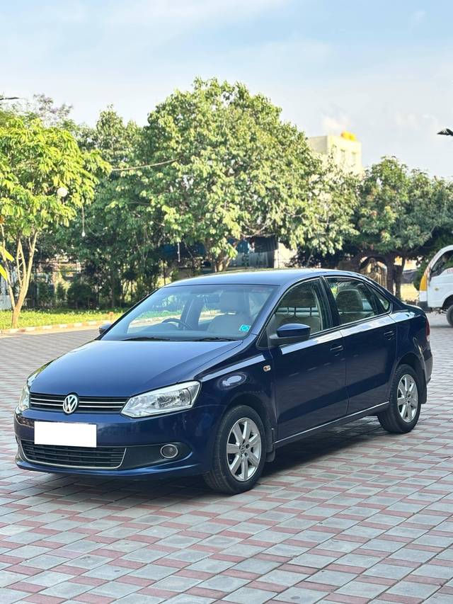 https://images10.gaadi.com/usedcar_image/4520587/original/processed_ca17f1242445b360ed109cc09a847c61.jpg?imwidth=6402